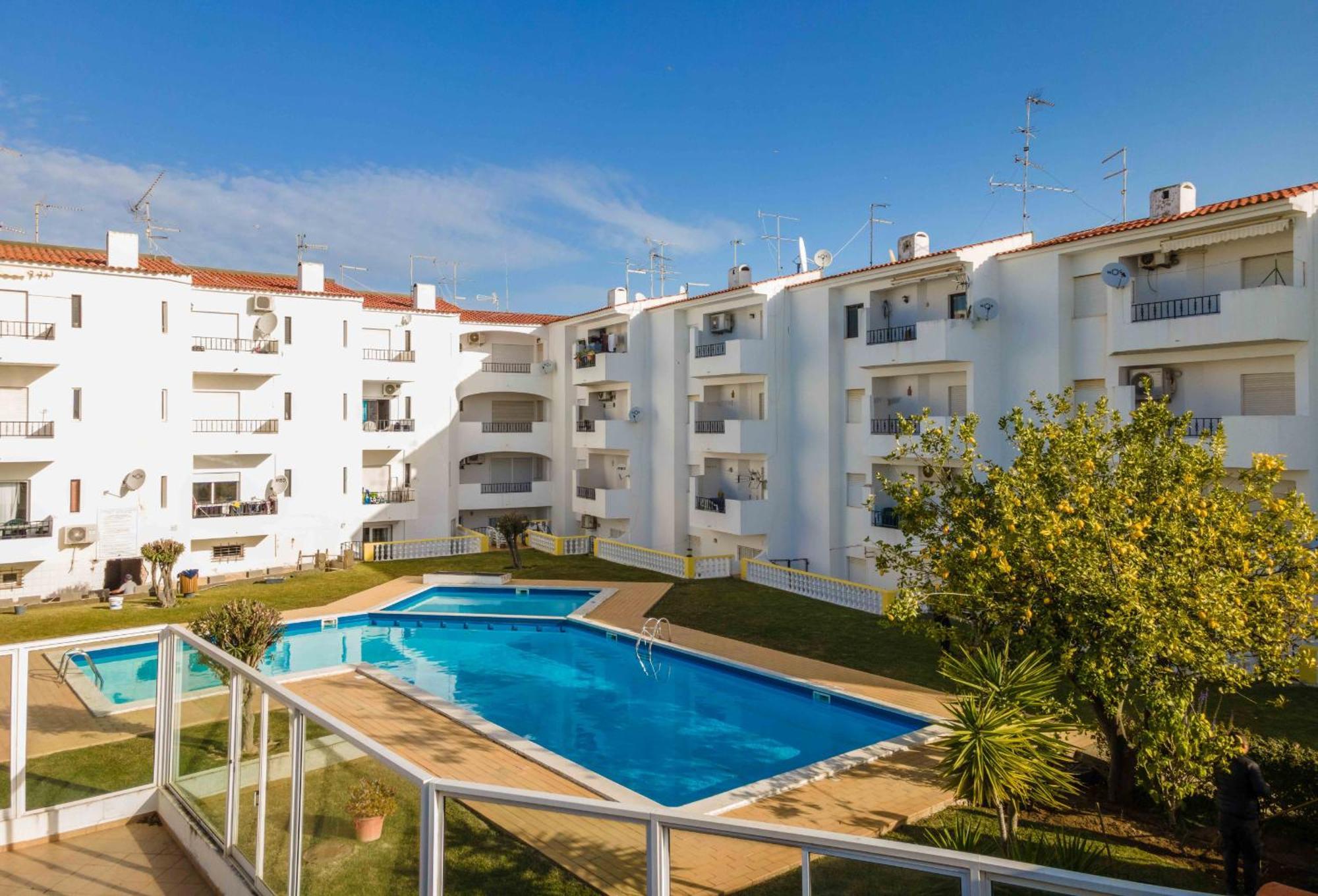Santa Eulalia 2-Bedroom Apartment - Swimming Pool - Wifi Albufeira Eksteriør billede