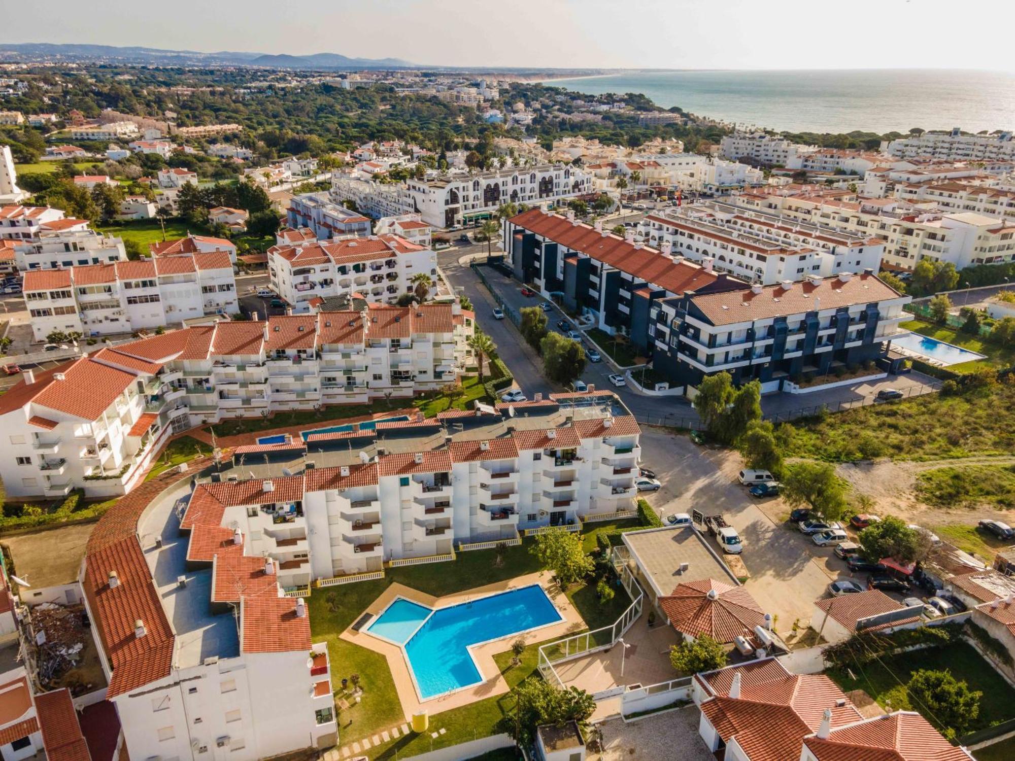 Santa Eulalia 2-Bedroom Apartment - Swimming Pool - Wifi Albufeira Eksteriør billede